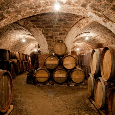 Visite alle cantine vinicole ipogee tradizionali